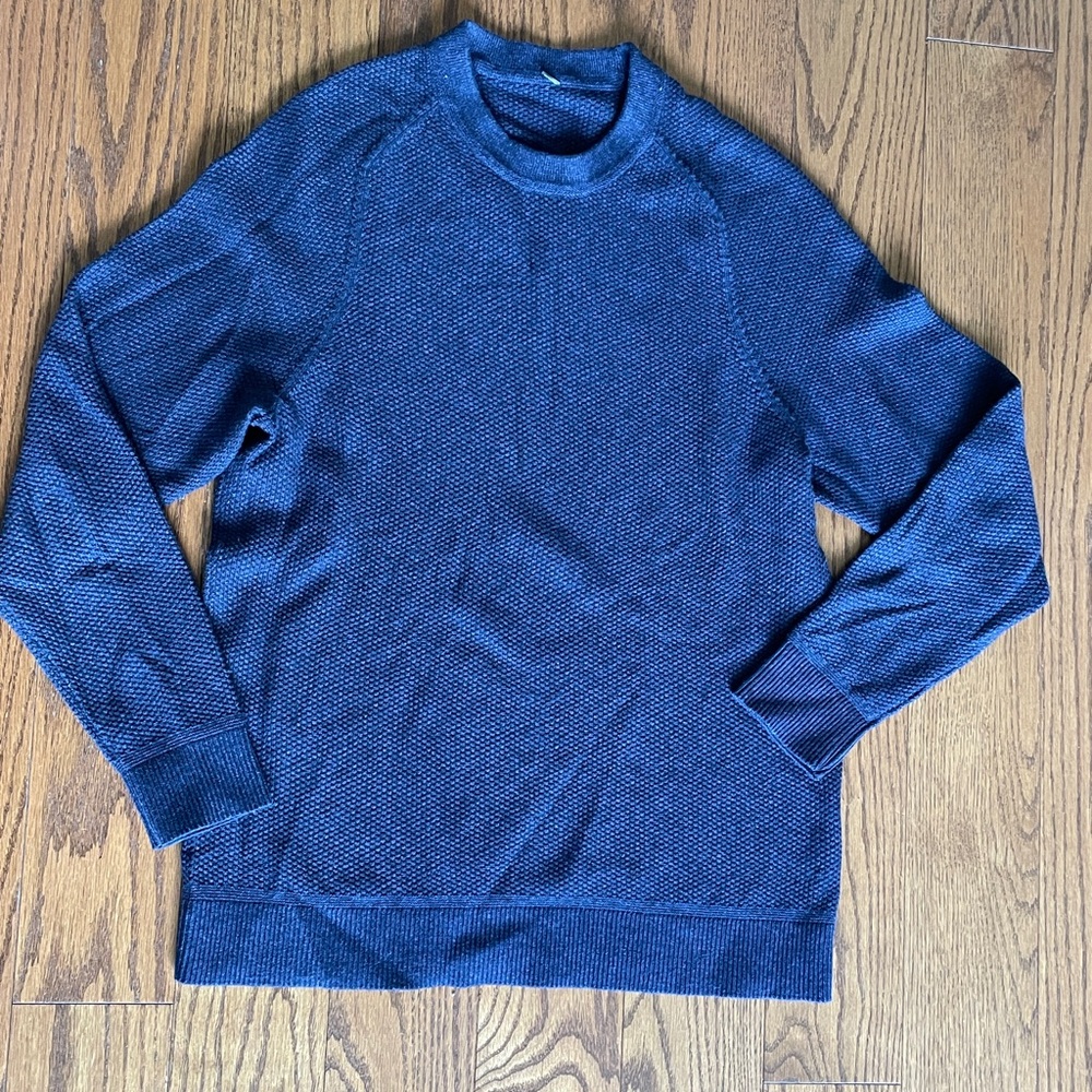 Lululemon Textured Knit Crewneck - Blue - Size Small - Gently Used